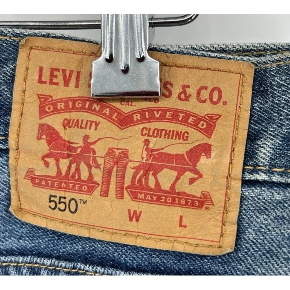 Levi's 550 Relaxed‎ Tapered Leg Blue Denim Jeans Men's Size 55x30 NWT